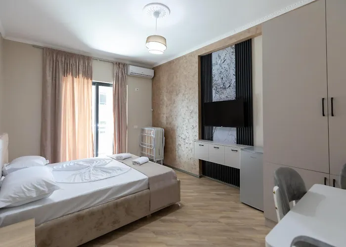 Resilient Golem (Tirana)