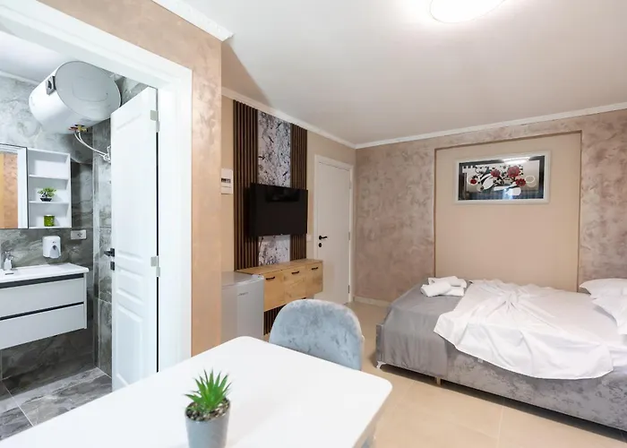 Resilient 4* Golem (Tirana)