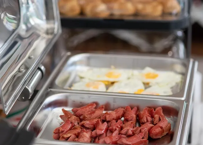 Resilient Golem (Tirana)