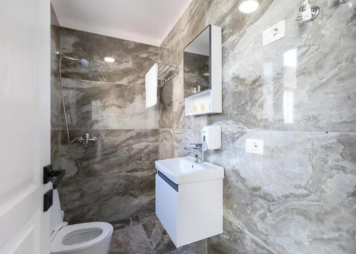 Resilient Hotel Golem (Tirana)