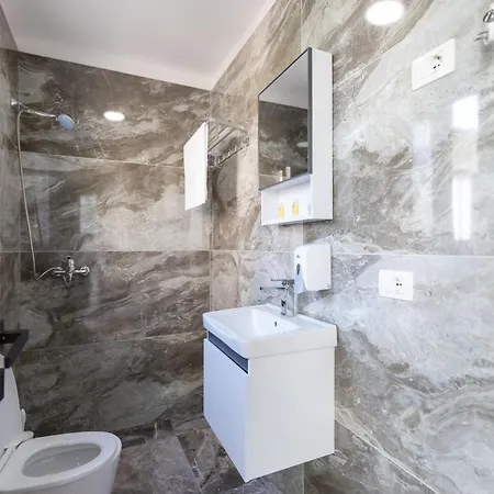 Resilient Hotel Golem (Tirana)