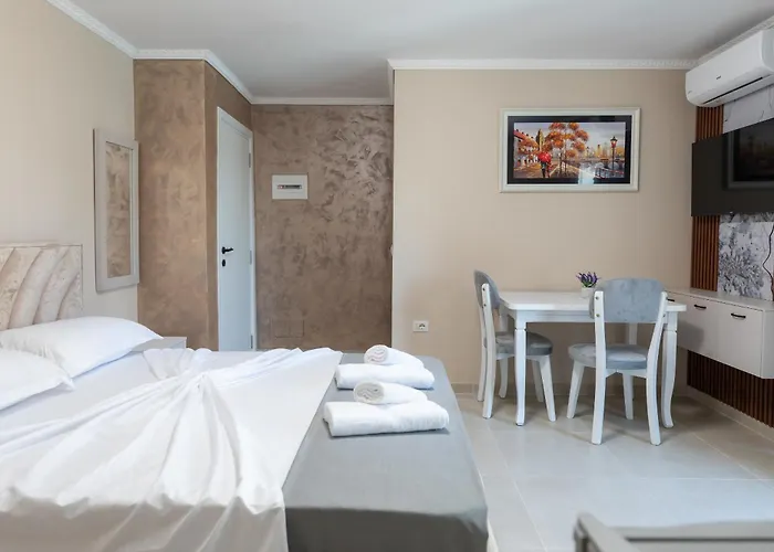 Resilient Golem (Tirana)